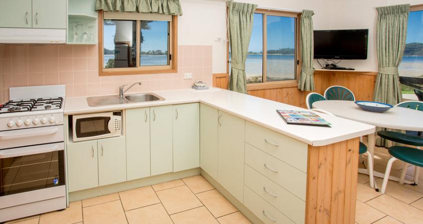 Easts Narooma Accommodation Waterfront Bungalow Bungalow 900px Jul 19 0004